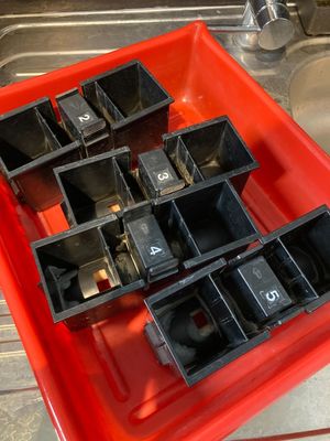 Noritsu QSF V30 Minilab Film Processor ครอสโอเวอร์ที่ใช้แล้ว ผู้ผลิต