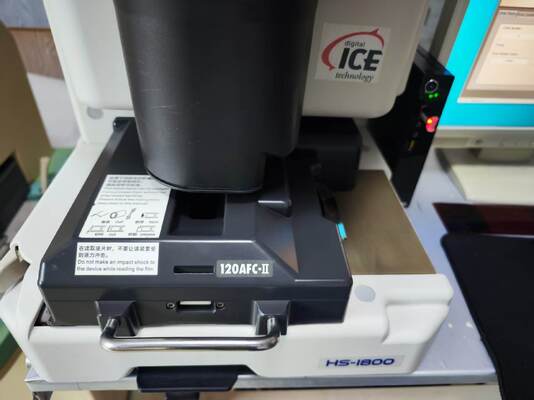 Noritsu HS1800 เครื่องสแกนหนังแบบโดดเดี่ยว พร้อมพนักงานสแกนหนัง 120AFC-II & 135AFC-II และ EZ Controller อุปกรณ์สแกนห้องปฏิบัติการภาพมืออาชีพ ผู้ผลิต