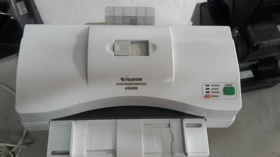 AD300 Densitometer 899C21585A0 Fuji Frontier เครื่องวัดความหนาแน่นที่ใช้แล้วเดิม ผู้ผลิต